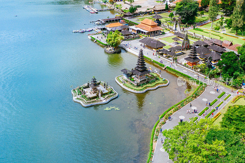 寺庙Beji Ulun Danu负责巴厘岛上空的水寺庙